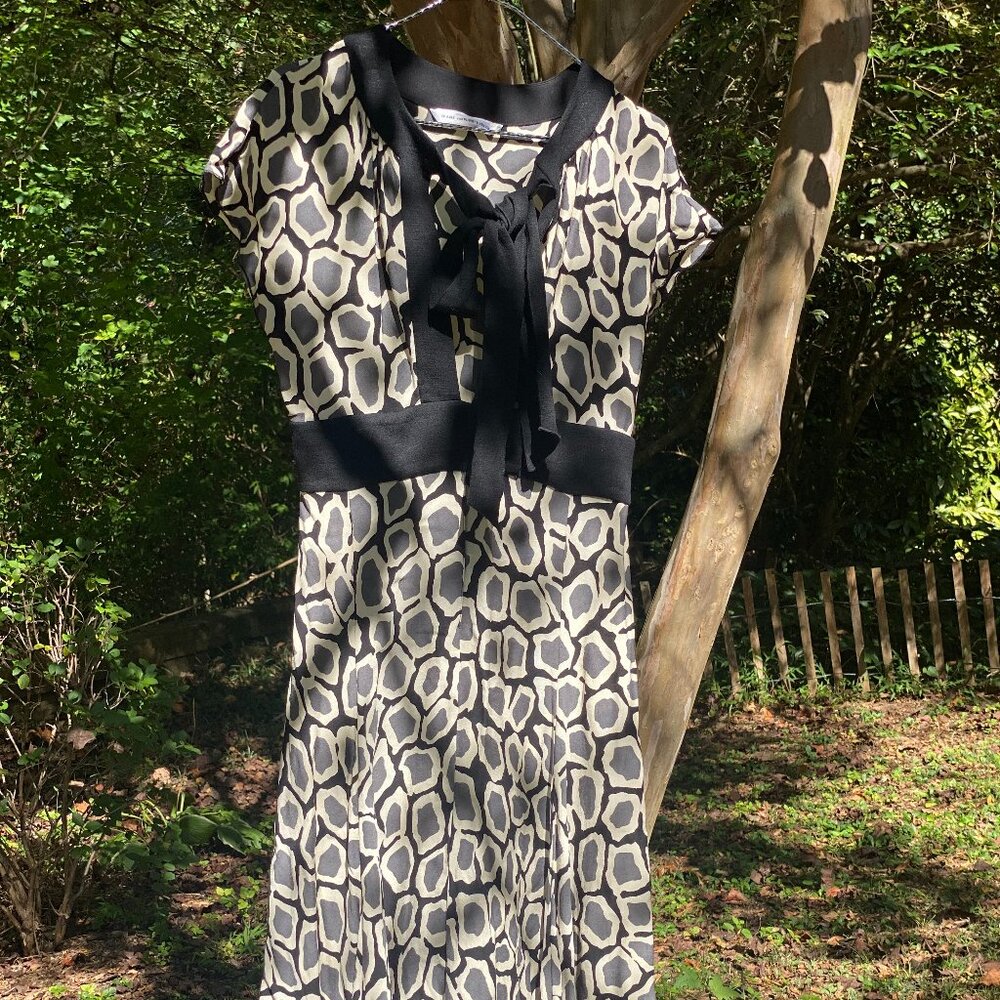 DIANE vonFURSTENBERG DRESS
